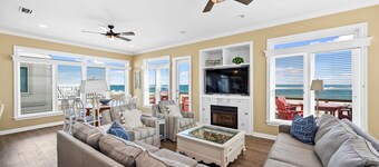 Belle maison en bord de plage avec une incroyable terrasse sur le toit et un ascenseur!