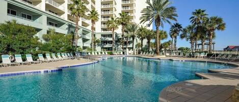 Een binnenzwembad, een verwarmd zwembad