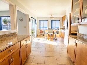 Dining - Conrad Cottage - Expansive ocean views (Yachats)
