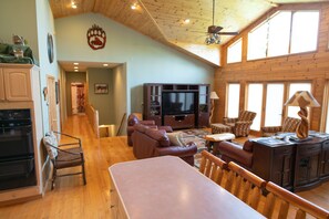 Smart TV, DVD player, books, offices