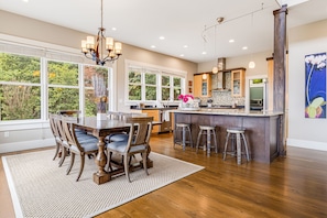 Dining - Eco-Chic Views & Style🌿 Black Oak near Asheville + Biltmore Pass (Asheville)