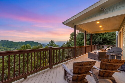 Eco-Chic Views & Style🌿 Black Oak near Asheville + Biltmore Pass