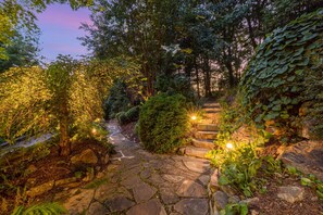 Property grounds - Eco-Chic Views & Style🌿 Black Oak near Asheville + Biltmore Pass (Asheville)
