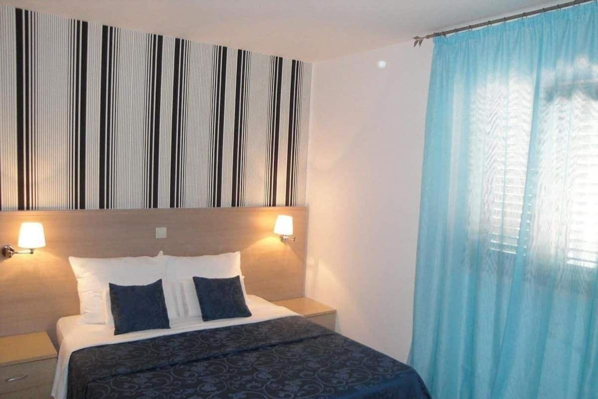 Appartement, 1 chambre | Fer et planche à repasser, lit de bébé (gratuit)