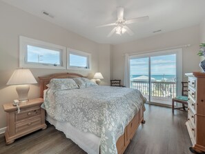 4 bedrooms, free WiFi, bed sheets