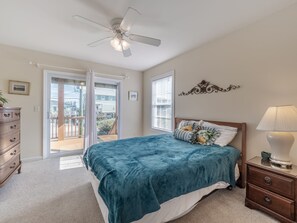 4 bedrooms, free WiFi, bed sheets
