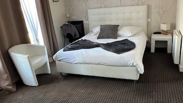 Habitación cuádruple familiar | Ropa de cama de alta calidad y decoración personalizada