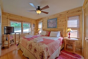 4 Schlafzimmer, Bügeleisen/Bügelbrett, kostenloses WLAN, Bettwäsche
