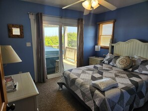 7 bedrooms, iron/ironing board, free WiFi, bed sheets