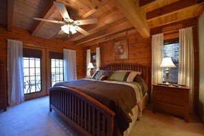 3 habitaciones, escritorio, tabla de planchar con plancha y wifi gratis 