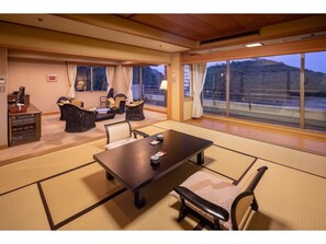 Daunenbettdecken, Minibar, Schreibtisch, kostenloses WLAN