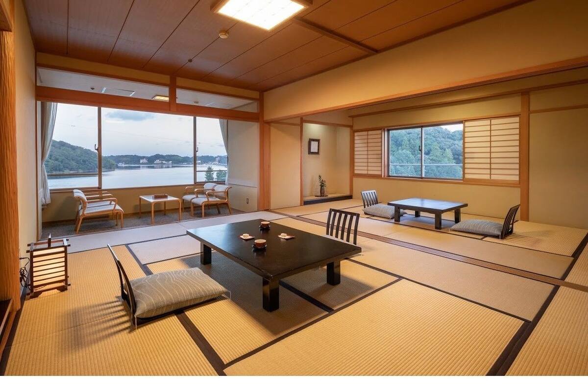 Deluxe, Japanese-style Room | Down duvets, minibar, desk, free WiFi