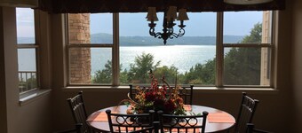 Relax In Luxury On Table Rock Lake, Close To Branson