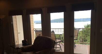 Relax In Luxury On Table Rock Lake, Close To Branson
