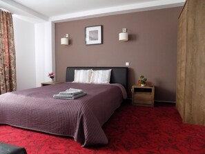 1 bedroom, WiFi, bed sheets