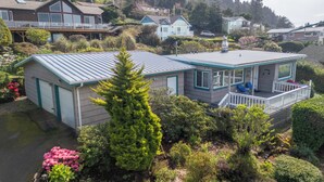 Exterior - Garden Cottage (By the Sea) (Yachats)