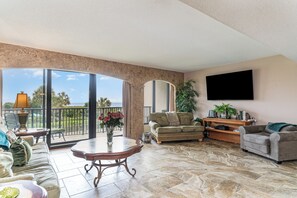 Smart TV, DVD player, books, music library - #1  200 STEPS Bed to BEACH OCEANFRONT LUXURY 6 Guests. PREMIER PROPERTY and HOST (Pawleys Island)