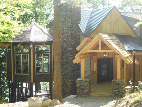 Timberframe Spa Lodge in the woods on Skaneateles Lake, NY