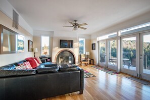 TV, fireplace, DVD player, table football