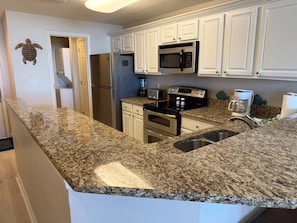 Fridge, microwave, oven, stovetop - Beach Club C205 King/Queen/Sofa, Direct Gulf View, Wifi, Right on the Beach! (Gulf Shores)