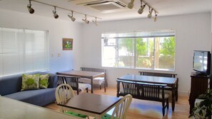 Dagelijks continentaal ontbijt inbegrepen