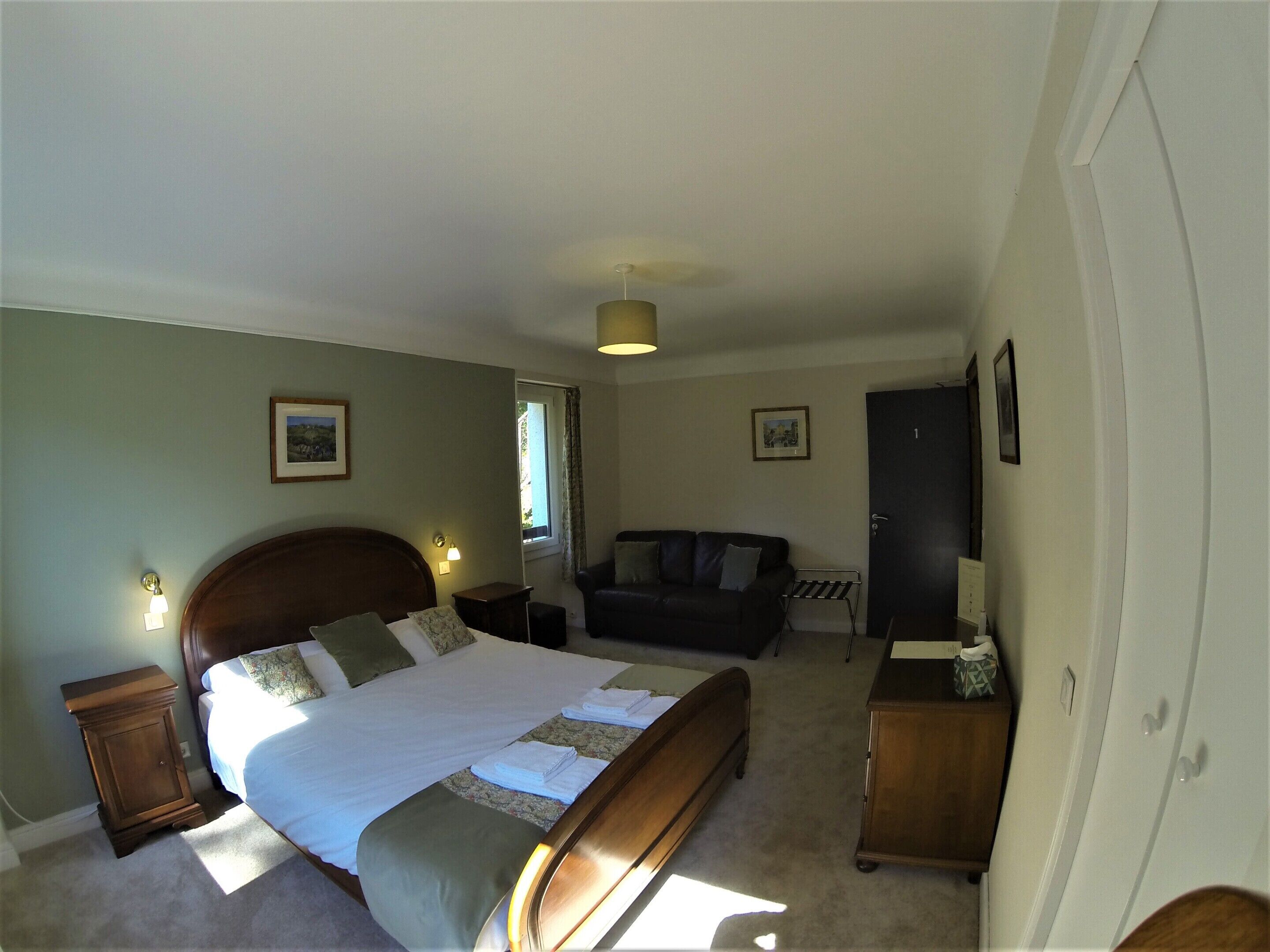Superior Double Room, Ensuite, Garden View