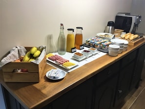 餐飲