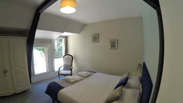 Superior Double Room, Ensuite, Garden View