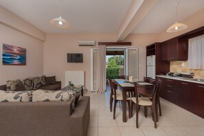 Ferienhaus, 3 Schlafzimmer | Wohnbereich | Flachbildfernseher