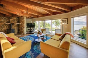 TV, DVD player, books - 16 Mi to Schweitzer Mtn: Family Gem in Sagle! (Sagle)