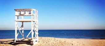 Elyon Hall CoachHouse, Indiana Dunes Nat’l Park, 10 min hike to Beach