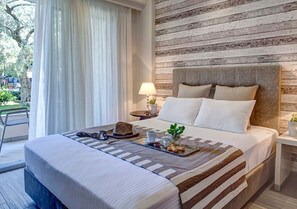 Svit Superior - bottenvåning | Värdeförvaringsskåp på rummet, individuell inredning och unika möbler