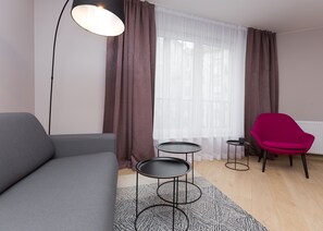 City Apartment, 1 Bedroom | Living room
