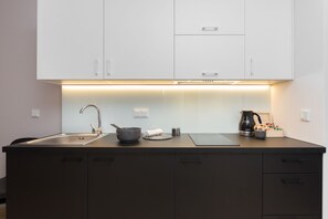 City Apartment, 1 Bedroom | Private kitchenette