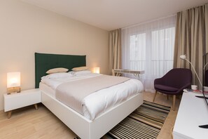 Design Studio Suite | Blackout drapes, soundproofing, iron/ironing board, cribs/infant beds
