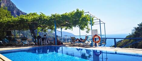 Outdoor pool, sun loungers