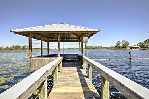 Peaceful Pomona Park Home: 1 Mi to Lake Broward!