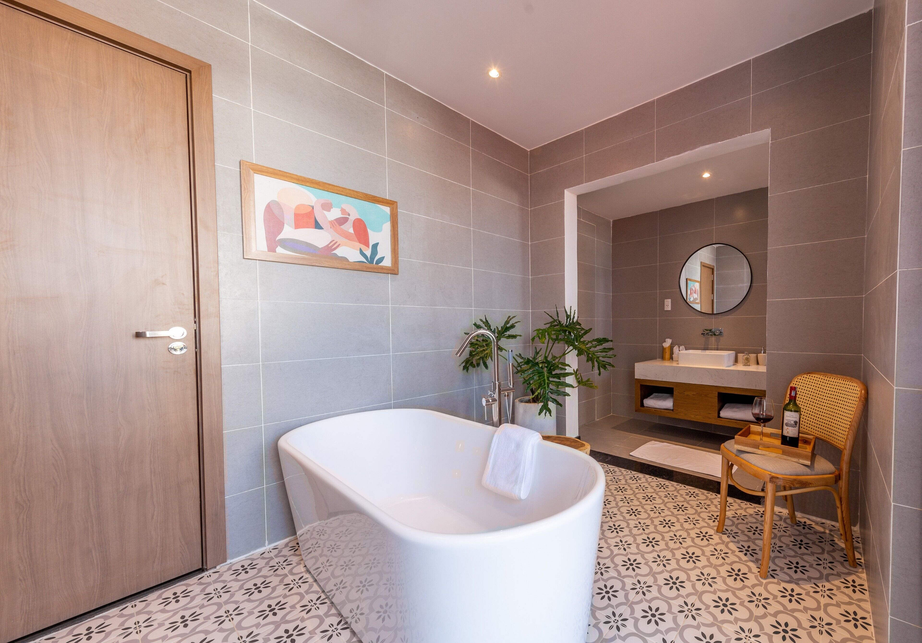 penthouse bohemian | bathroom | hydromassage showerhead, free toiletries, hair dryer, bathrobes