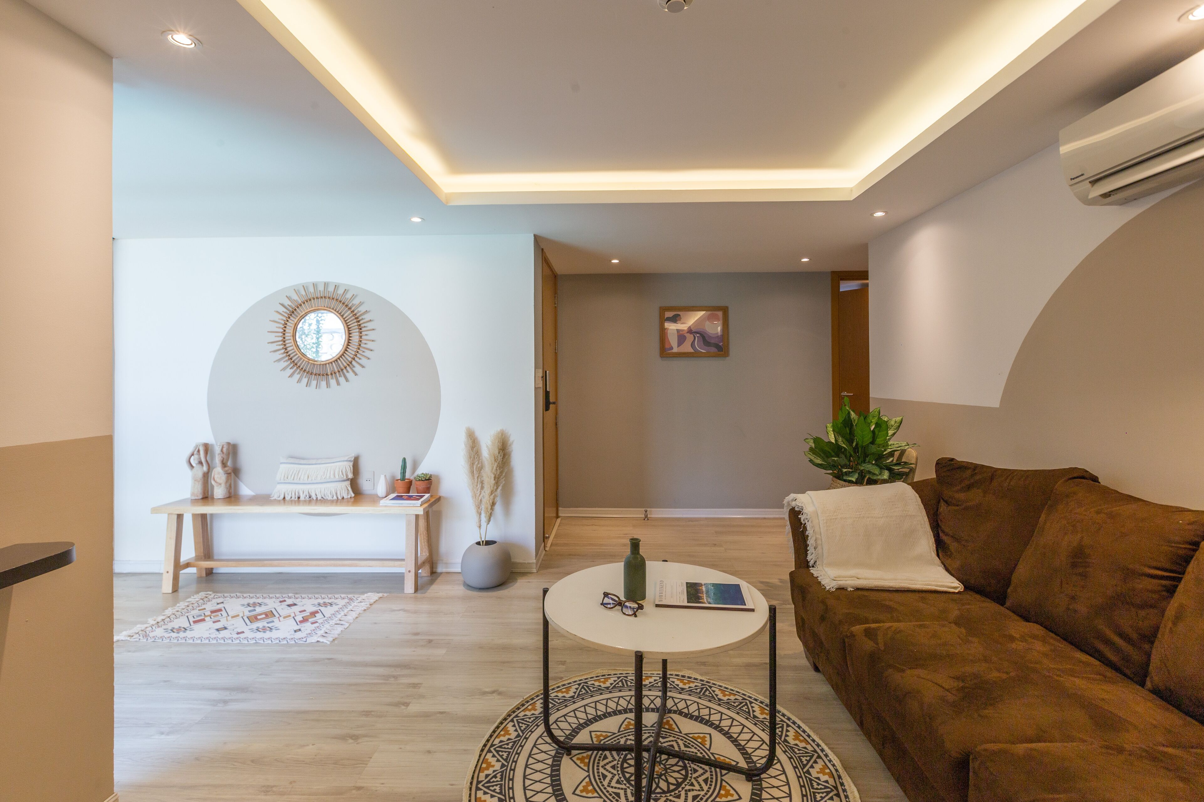 42-inch flat-screen tv with cable channels, tv