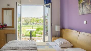 Apartment | Free WiFi, bed sheets