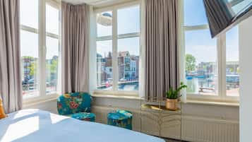 Double Room | Free WiFi, bed sheets
