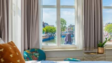 Double Room | Free WiFi, bed sheets