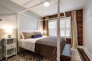 3 dormitorios, escritorio, tabla de planchar con plancha y wifi