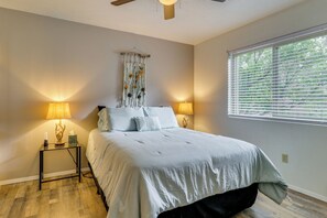 3 bedrooms, internet, bed sheets - Mom's Place in Jemez - 1 Mi to Hot Spring (Jemez Springs)
