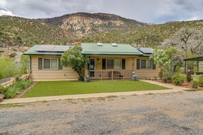 Exterior - Mom's Place in Jemez - 1 Mi to Hot Spring (Jemez Springs)