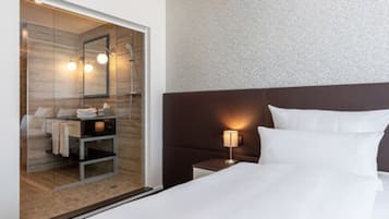 Standardenkeltværelse | 1 soveværelse, premium-sengetøj, minibar, pengeskab på værelset