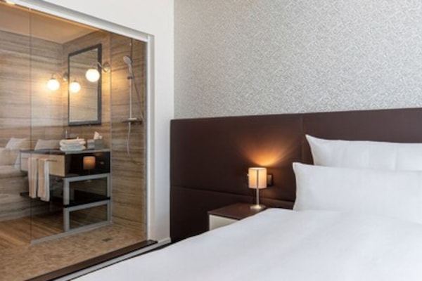 Standard Single Room | 1 bedroom, premium bedding, minibar, in-room safe