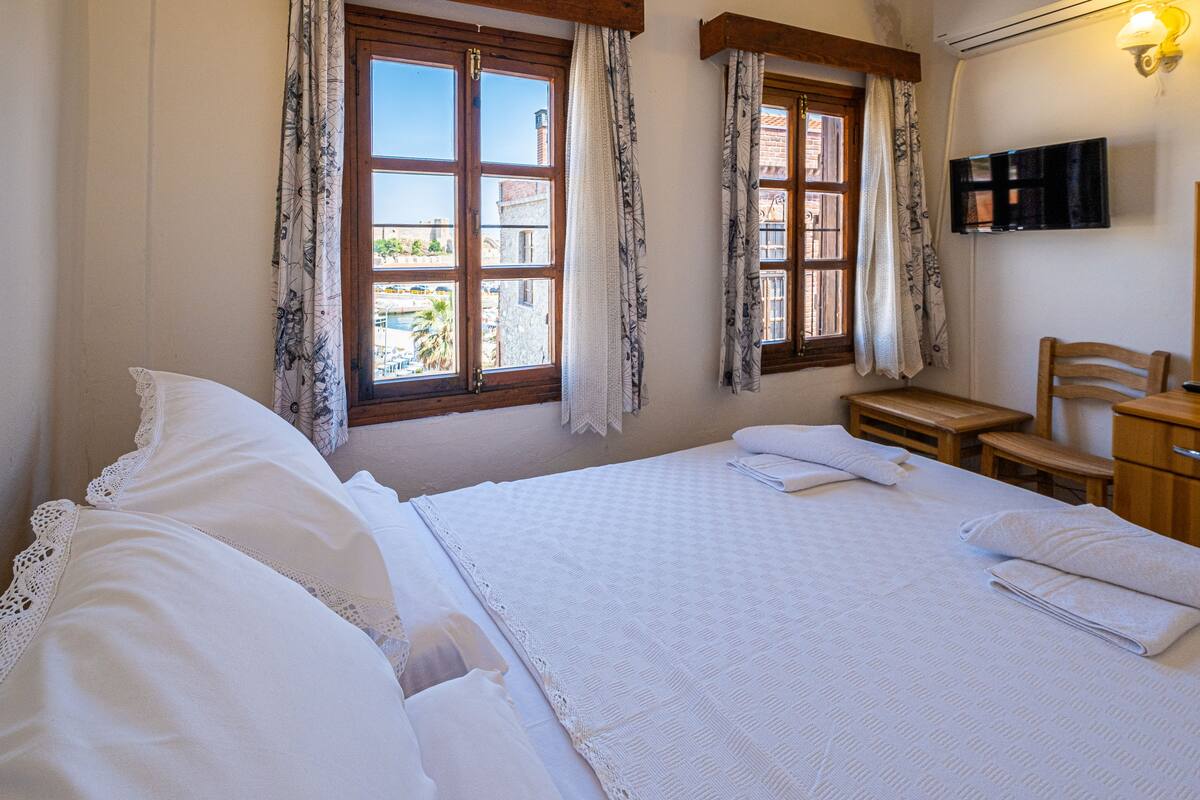 Habitación doble estándar, vista al mar | Wifi gratis 