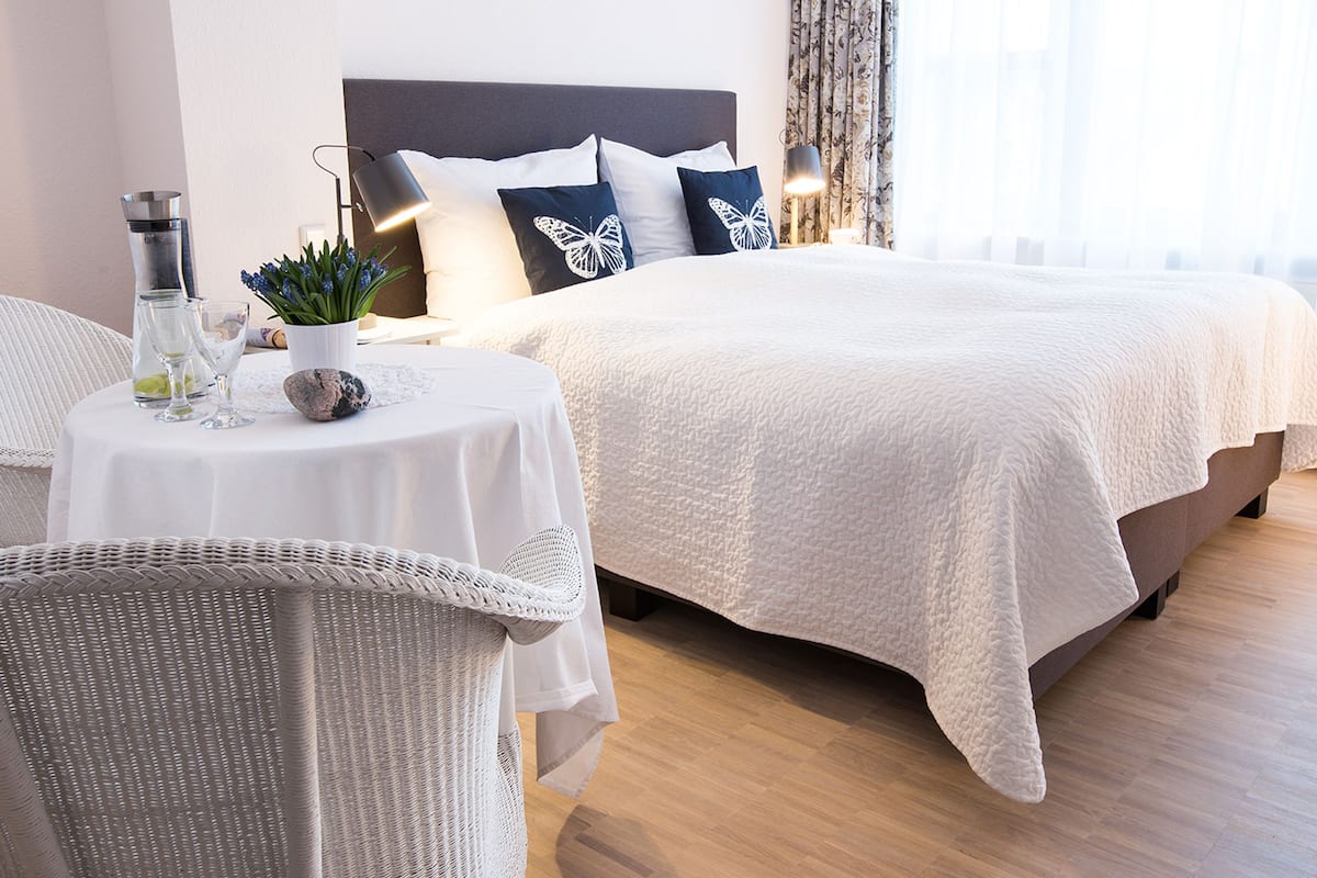 double room, accessible | in-room safe, desk, blackout curtains, soundproofing