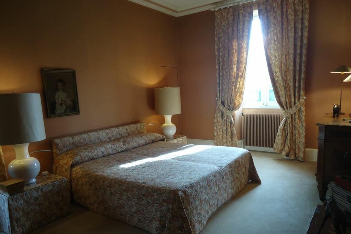 Quarto casal superior | Roupas de cama premium, Wi-Fi de cortesia, individualmente decorados